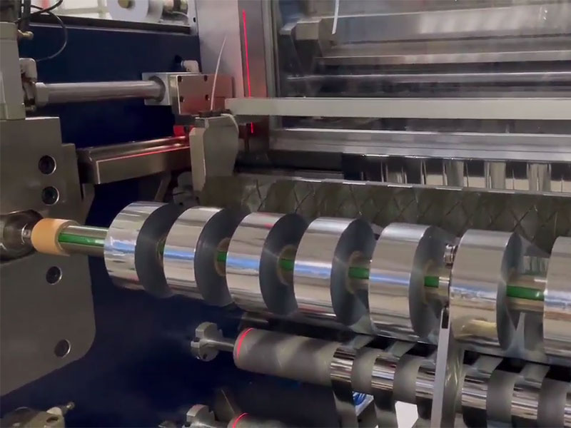 分切機(jī)的多功能應(yīng)用：薄膜、紙張、金屬的精密切割