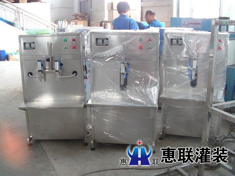潤(rùn)滑油灌裝機(jī) 潤(rùn)滑油灌裝機(jī)