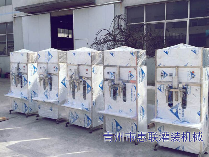 2頭半自動(dòng)液體灌裝機(jī)