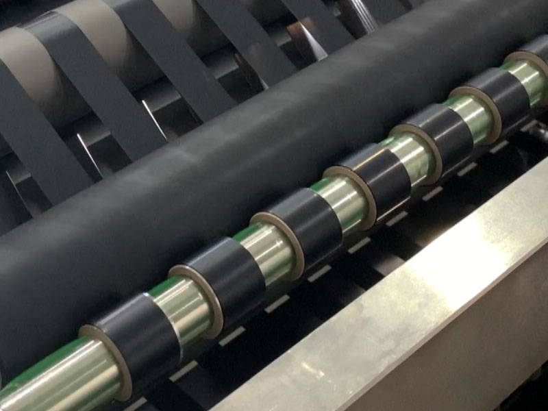 膠帶分切機(jī)：粘性難題，利落解決